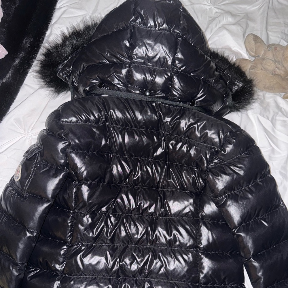 Moncler Girls Badyf Down Jacket with Faux Fur Trim Size 10Y - Picture 6 of 6